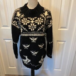 Women’s size L Cymbrion 100% wool sweater